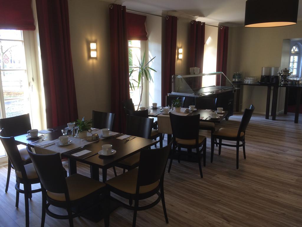 科拉尼克斯博格餐厅酒店 沃尔特斯多夫 外观 照片